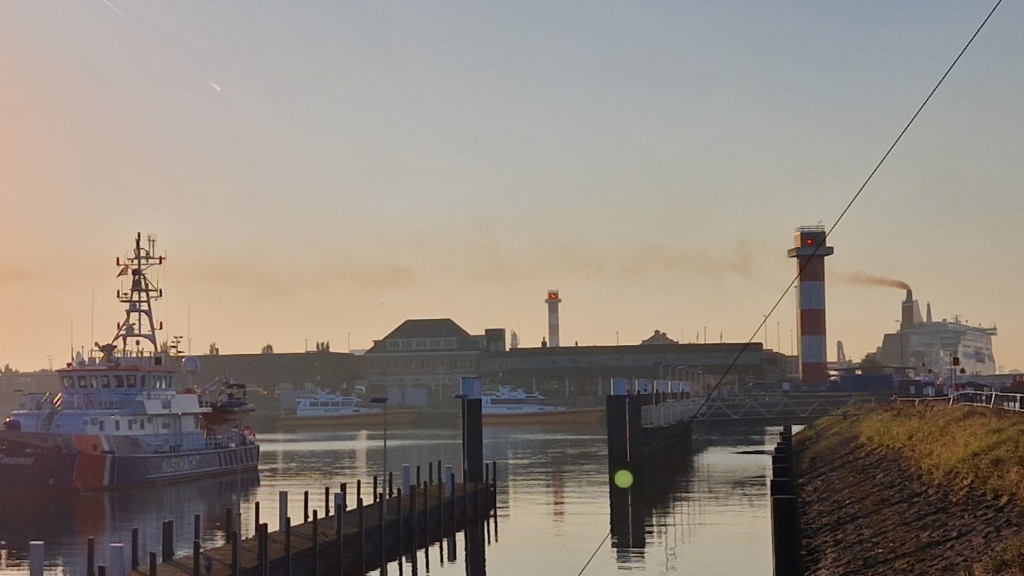 Ship plume